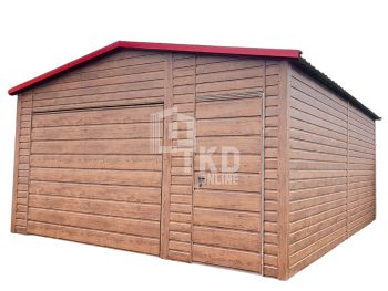 Plechová garáž 4,5x5 – výklopná brána – dvere – orech svetlý – imitácia dreva – strecha dvojspádová (sedlová) - škridľoplech TKD109